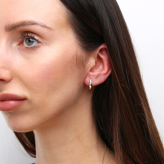 Gold 585 Komma-Ohrringe mit dreifachen weißen und schwarzen Diamanten 0,40 ct