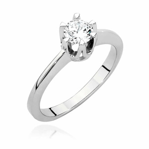 Verlobungsring aus Gold mit einem 0,50-karätigen Diamanten