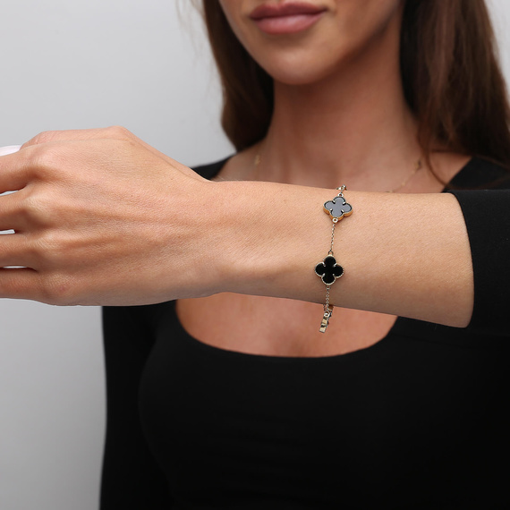 Goldarmband mit großen schwarzen Kleeblättern 585er Gold natürlicher Onyx-Stein