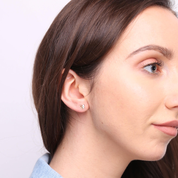 Gold durchbrochene Schmetterlingsohrringe mit Zirkonen 585 auf einem Stift