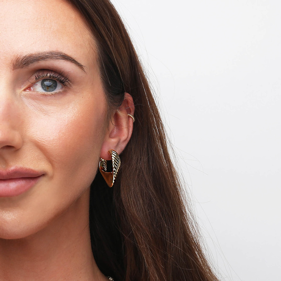 Goldene Ohrringe große Kreise Muscheln 585 gedreht oval facettiert mit Verschluss