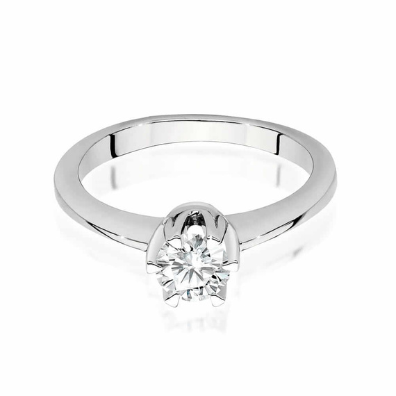 Verlobungsring aus Gold mit einem 0,50-karätigen Diamanten