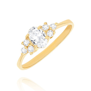 Goldring 585 ovaler zentraler Zirkonia und kleinere an den Seiten