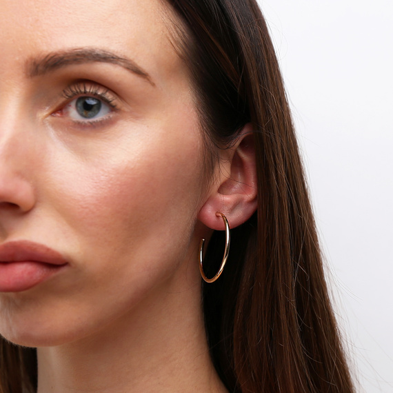 Gold 585 schlichte ovale Ohrringe auf einem 4 cm langen Stift