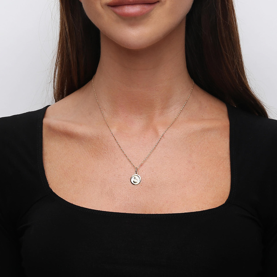 Goldene Medaille rund glatt 585 Muttergottes von Tschenstochau 1,8 cm