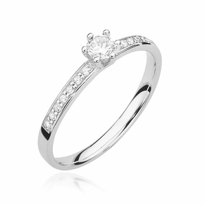 Verlobungsring aus Gold mit 0,17 Karat Diamanten