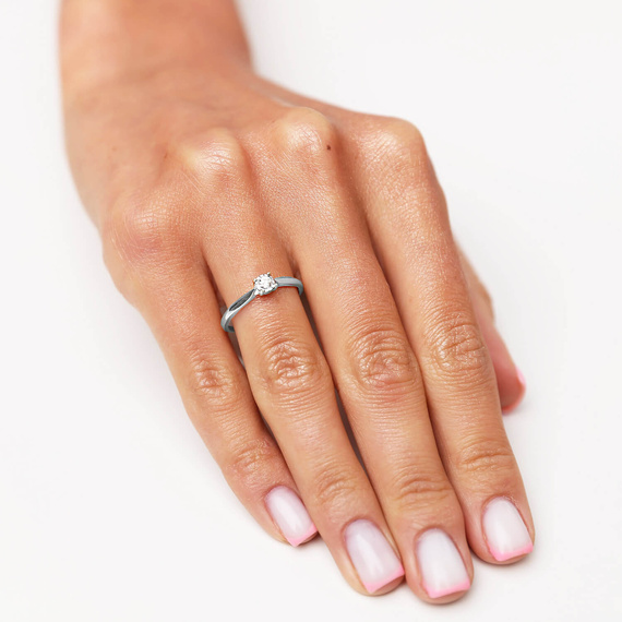 Verlobungsring aus Gold mit 0,08 Karat Diamant