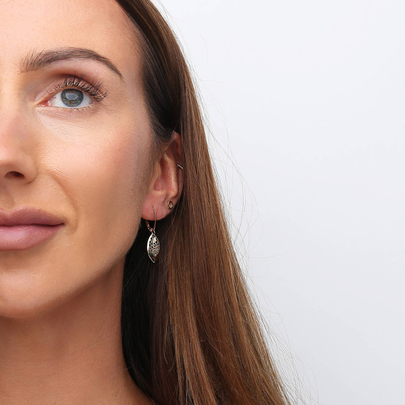 Gold durchbrochene Ohrringe 585 Diamant Anhänger Träne Blume Englisch Verschluss