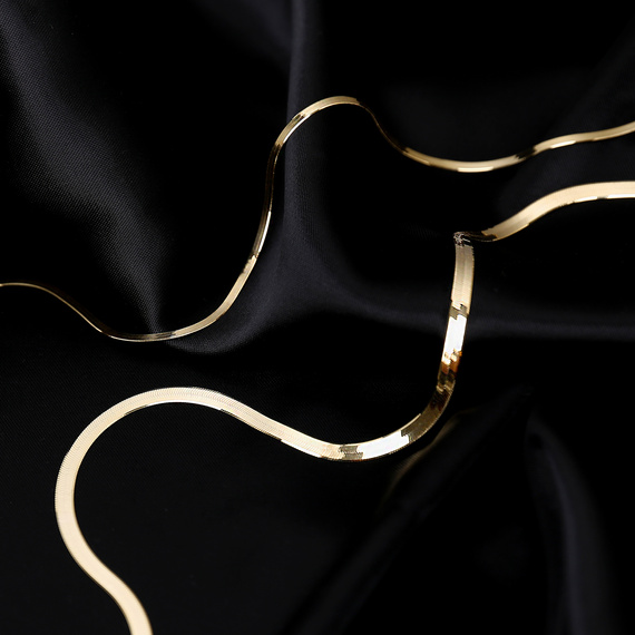 Goldkette schmaler Band Schlangenmuster 585 glatt 2,5 mm Länge 42–45 cm